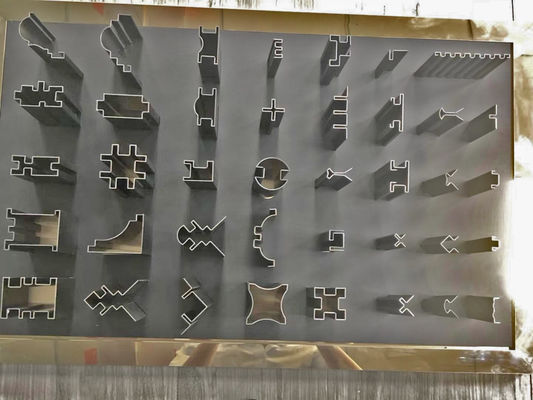 Goede prijs 0.8mm 2.0mm van de Strokenpolyshaped PVD van de Roestvrij staalversiering de Deklaag Rose Gold Black Silver Brushed online