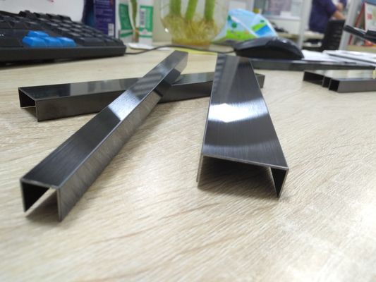 Goede prijs Goud U-vorm roestvrij staal behang strips tapijt antieke badkamer decoratie online