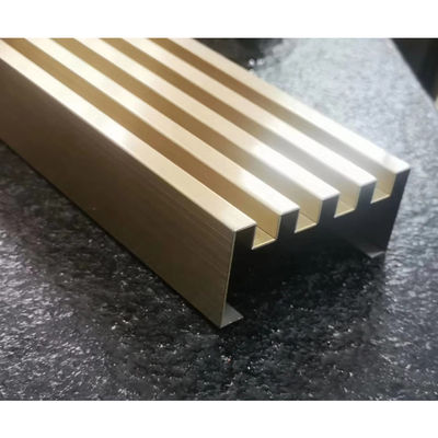 Goede prijs 304 Rozengoudkleur Brons Vibratie Antieke patroonvormige roestvrijstalen afwerking voor wandbekleding online