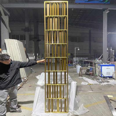 Goede prijs 304 Gold PVD Coating Populair Design Huis Interieur Hotel Decoratieve Ruimte Divider Moderne scheidingswand online