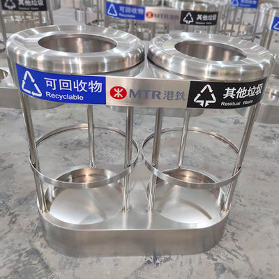 Goede prijs Persoonlijke zilveren kleur metalen roken roestvrij staal recycling vuilnisbak voor Metro Hall online