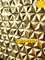 Hexagonale Gouden van het de Baksteenhuis van het Metaalmozaïek van de de Badkamersmuur de Stickermuur Als achtergrond